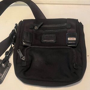 VINTAGE TUMI BLACK CROSSBODY Bag PRE-OWNED